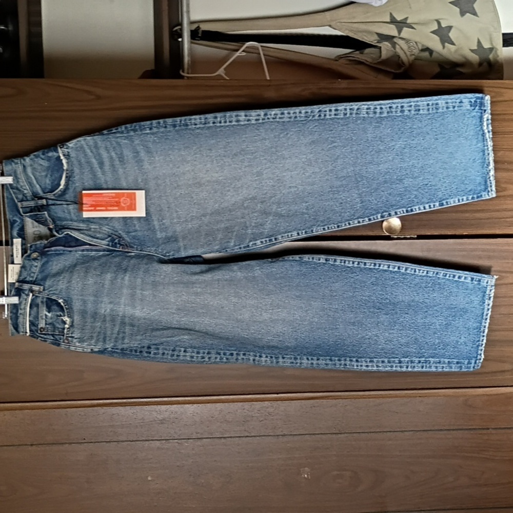 Women's Jeans Dark Blue Denim, Relaxed Fit. NWT Moussy
